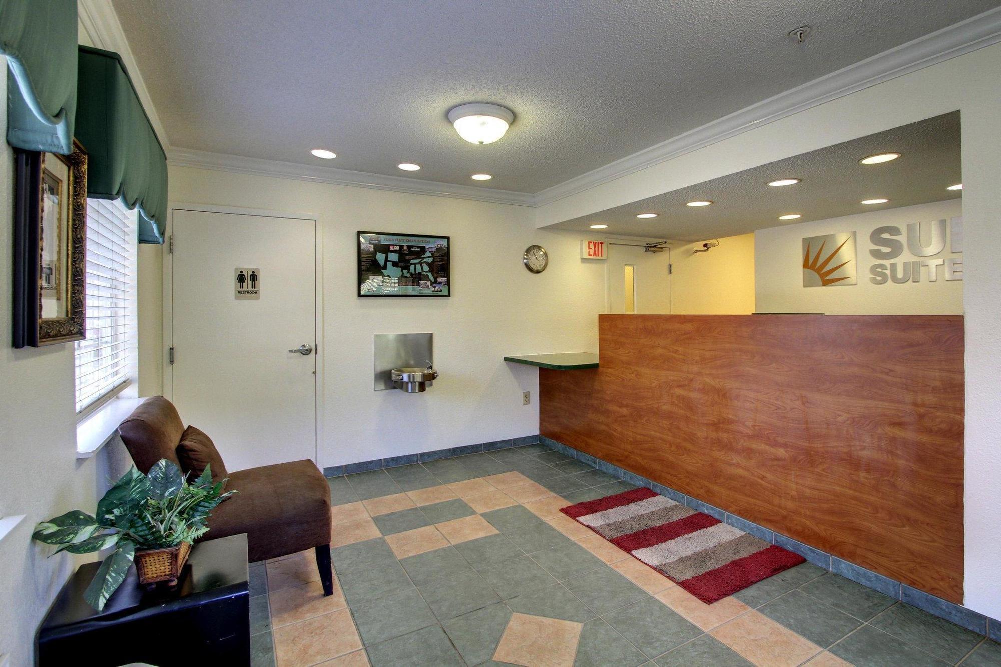 Intown Suites Extended Stay Birmingham Al - Lakeshore Parkway Экстерьер фото